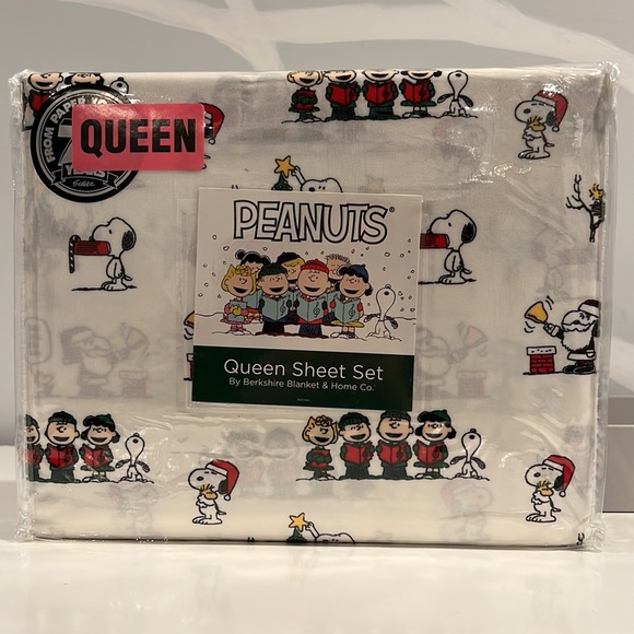 Peanuts Snoopy Merry Christmas Tree sheets set Queen size - Picture 2 of 6